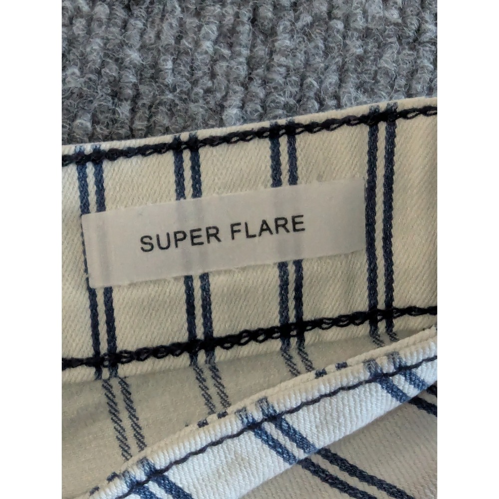 Judy Blue Super Flare High Rise Jeans Women's Size 27 White Blue Stripe Raw Hem - Picture 11 of 14